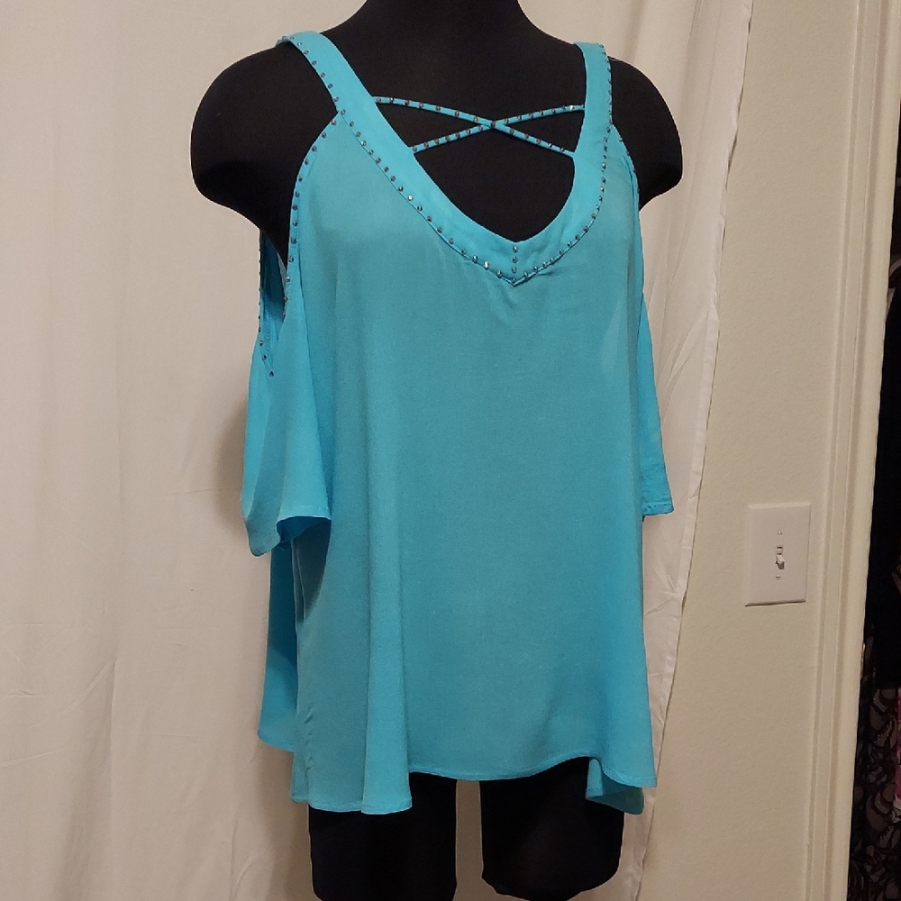 VENUS turquoise blue cold shoulder top with SWAROVSKI crystals. Size 2X